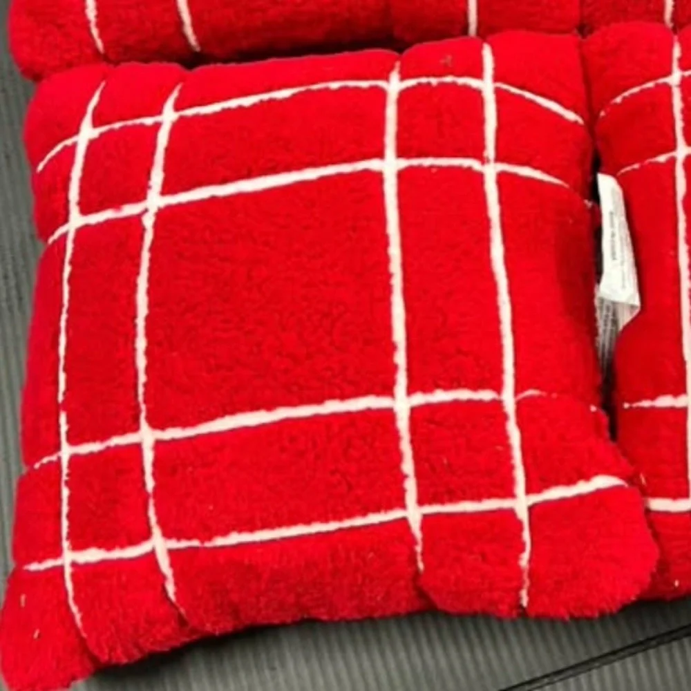 Target Red Plaid Decorative Pillows 4 count